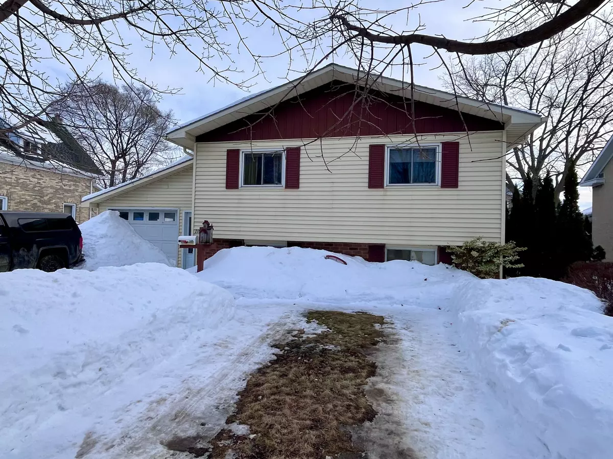 Goderich, ON N7A 1R3,110 Brock ST