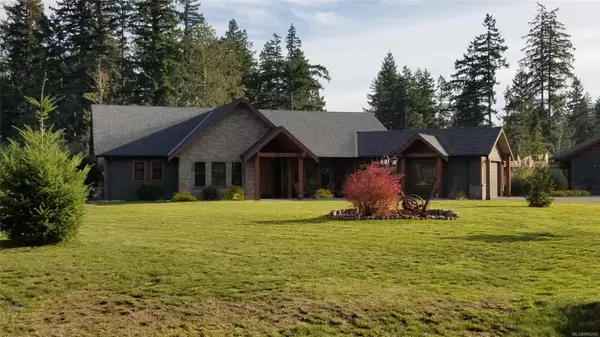 3350 Small Rd, Cumberland, BC V9N 3Z6