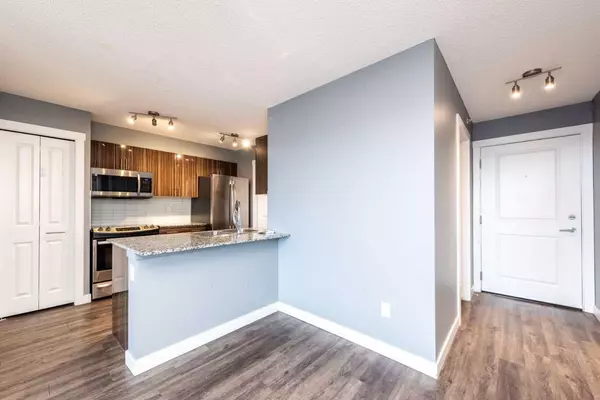 Calgary, AB T3R 1R9,20 Kincora Glen PARK Northwest #703