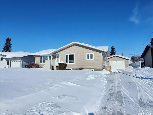 544 9th AVENUE W, Melville, SK S0A 2P0