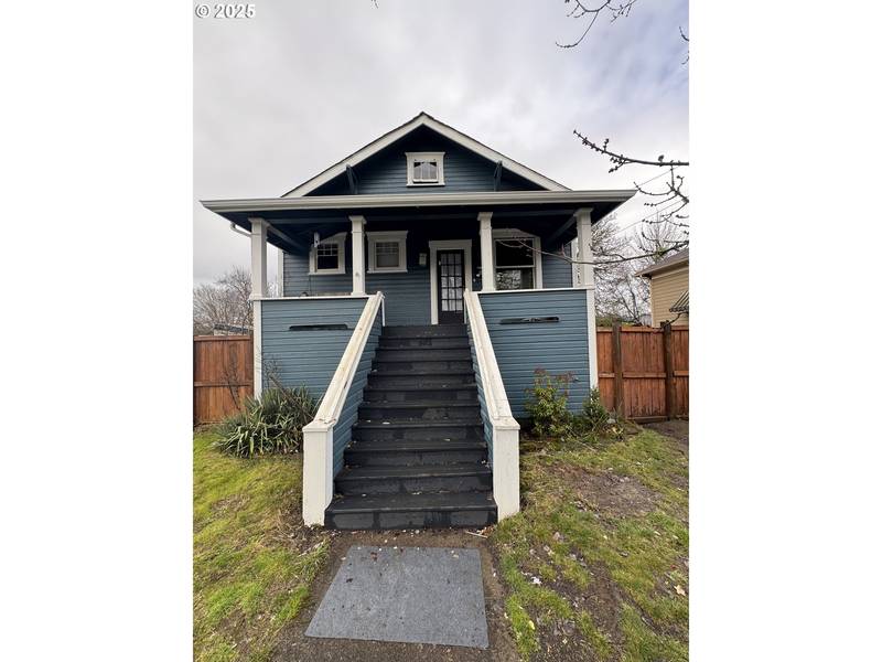 521 3RD AVE, Albany, OR 97321