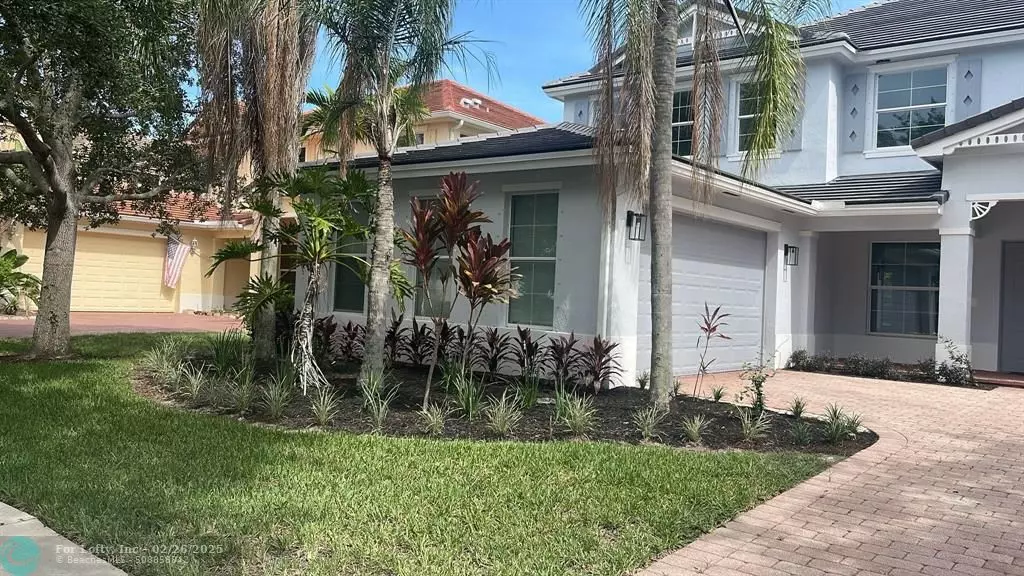 Royal Palm Beach, FL 33411,9334 Madewood Ct