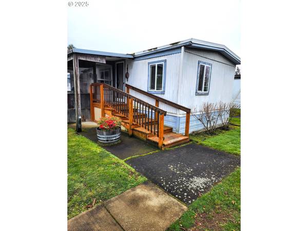 21016 SE STARK ST #35, Gresham, OR 97030