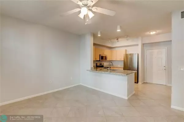 Fort Lauderdale, FL 33301,533 NE 3rd Ave  #235