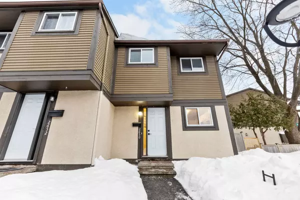 Blossom Park - Airport And Area, ON K1T 2A8,2650 Pimlico CRES #107