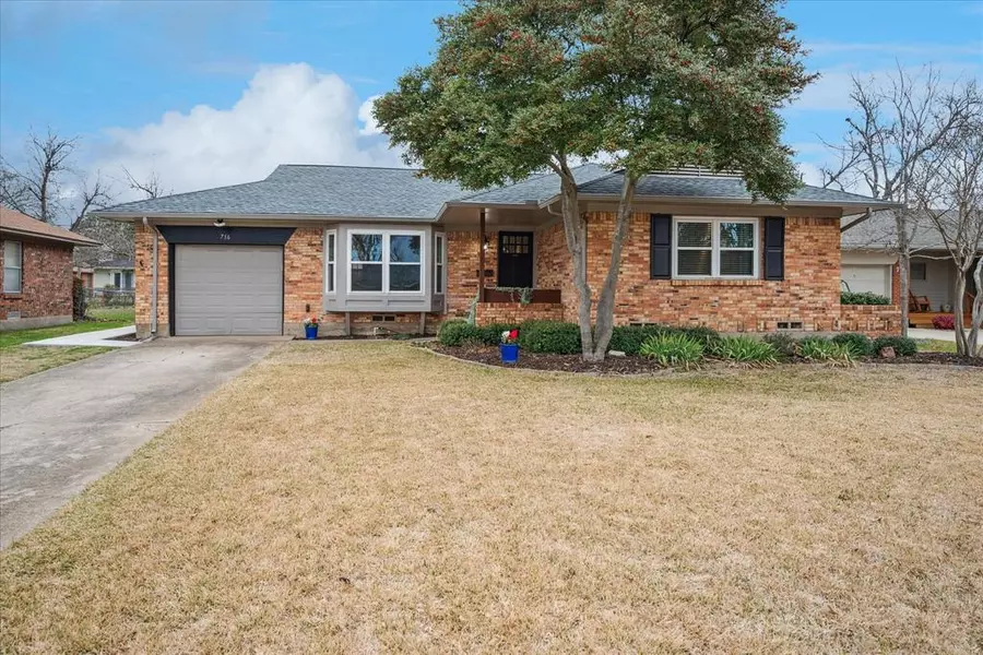 716 Dumont Drive, Richardson, TX 75080