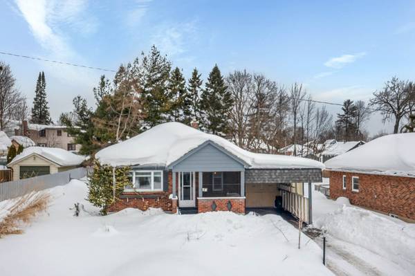 29 Argyle AVE, Orillia, ON L3V 2V5