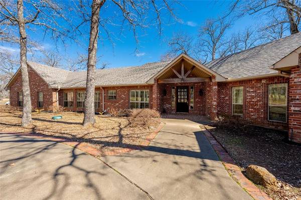 110 Bay Tree Trail, Mabank, TX 75156