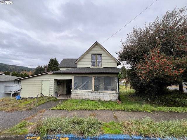 387 S NEHALEM ST, Clatskanie, OR 97016