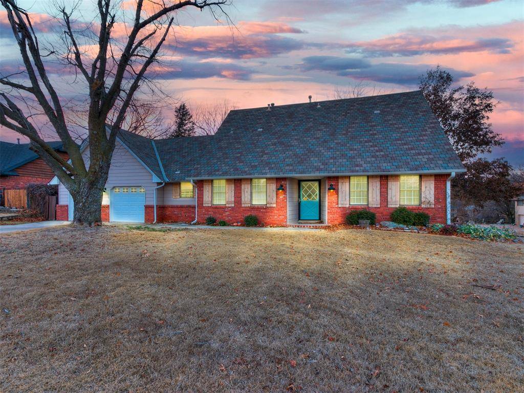 11120 Colechester Court, Yukon, OK 73099