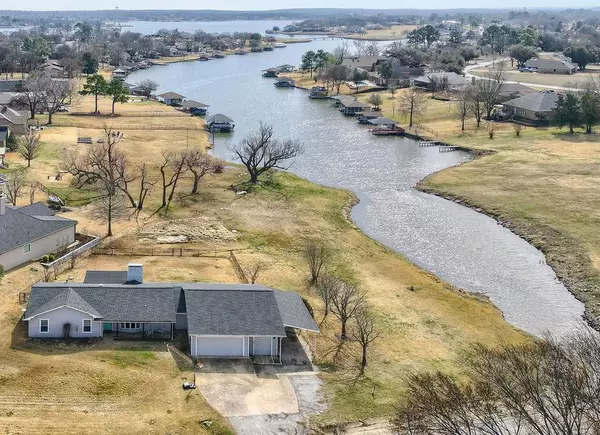 603 Kiowa Drive W, Lake Kiowa, TX 76240