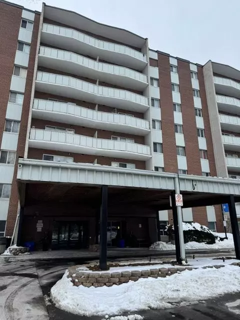 Mississauga, ON L4X 1R9,1660 Bloor ST #403