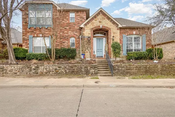 946 Briar Oaks Drive, Rockwall, TX 75087