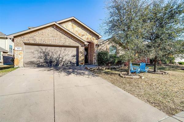 822 Graham Drive, Burleson, TX 76028