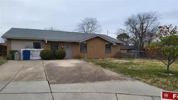 166 Westwood Place, Lewisville, TX 75067