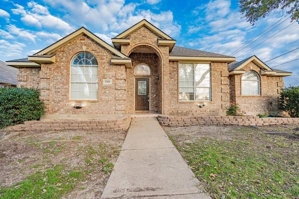 3306 Lake Highlands Drive, Rowlett, TX 75088