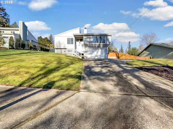 2357 SE REGNER RD, Gresham, OR 97080