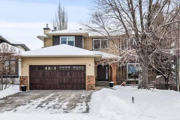 61 Douglas Woods MNR Southeast, Calgary, AB T2Z 2E8