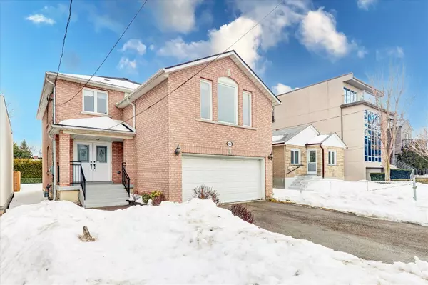 Mississauga, ON L5E 1R9,884 Ninth ST