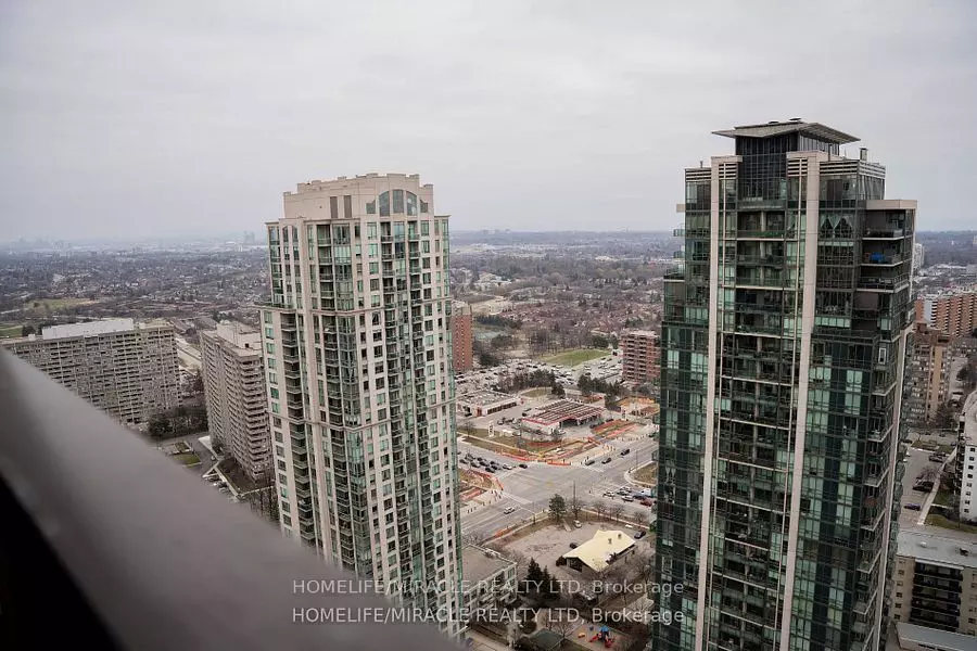 Mississauga, ON L5B 0N3,36 Elm DR #3207