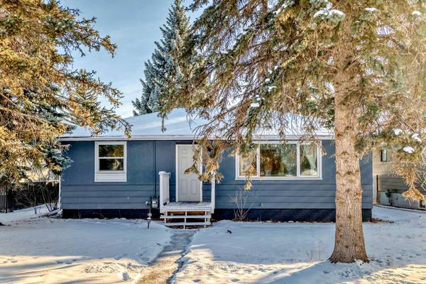 8623 48 AVE NW, Calgary, AB T3B 2B3