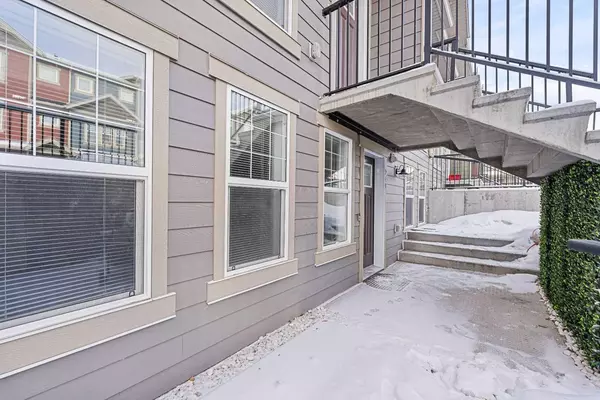 Calgary, AB T3M 3K8,249 Cranbrook SQ Southeast