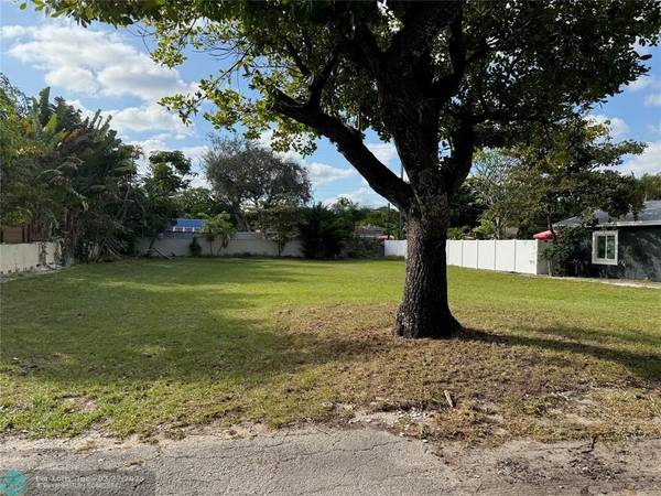 2501 NE 8 Ave, Wilton Manors, FL 33305