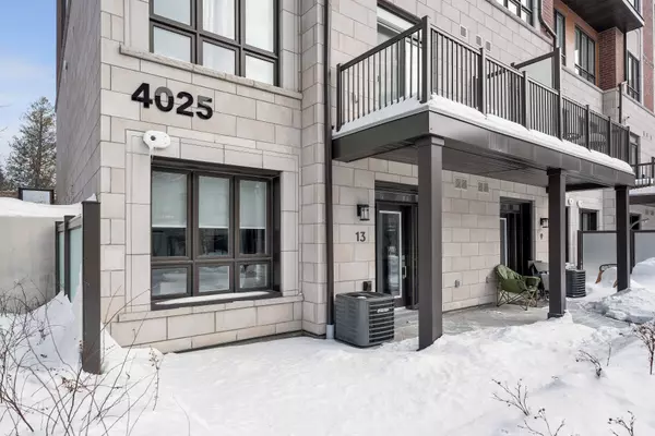 Mississauga, ON L4W 1L1,4025 Hickory DR #13