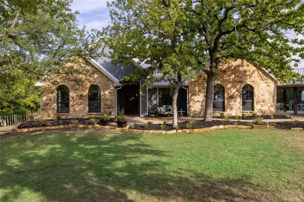 800 N Carter Lane, Santo, TX 76472