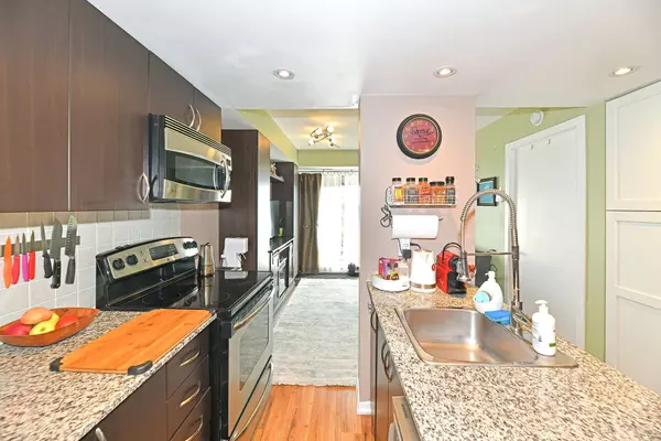 Toronto C06, ON M3H 2T3,801 Sheppard AVE W #505