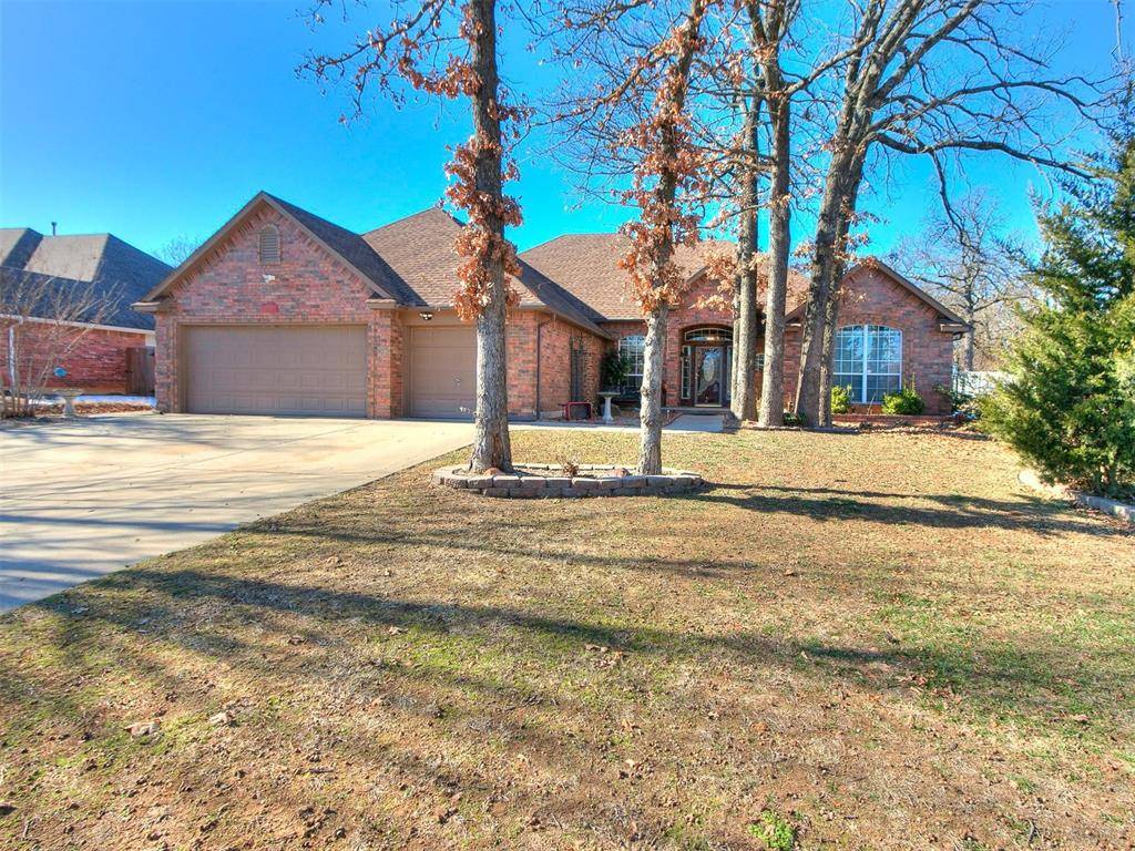 55 Woodlands Drive, Harrah, OK 73045