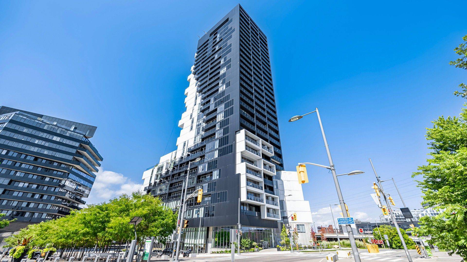 170 bayview AVE #314, Toronto C08, ON M5A 0M4