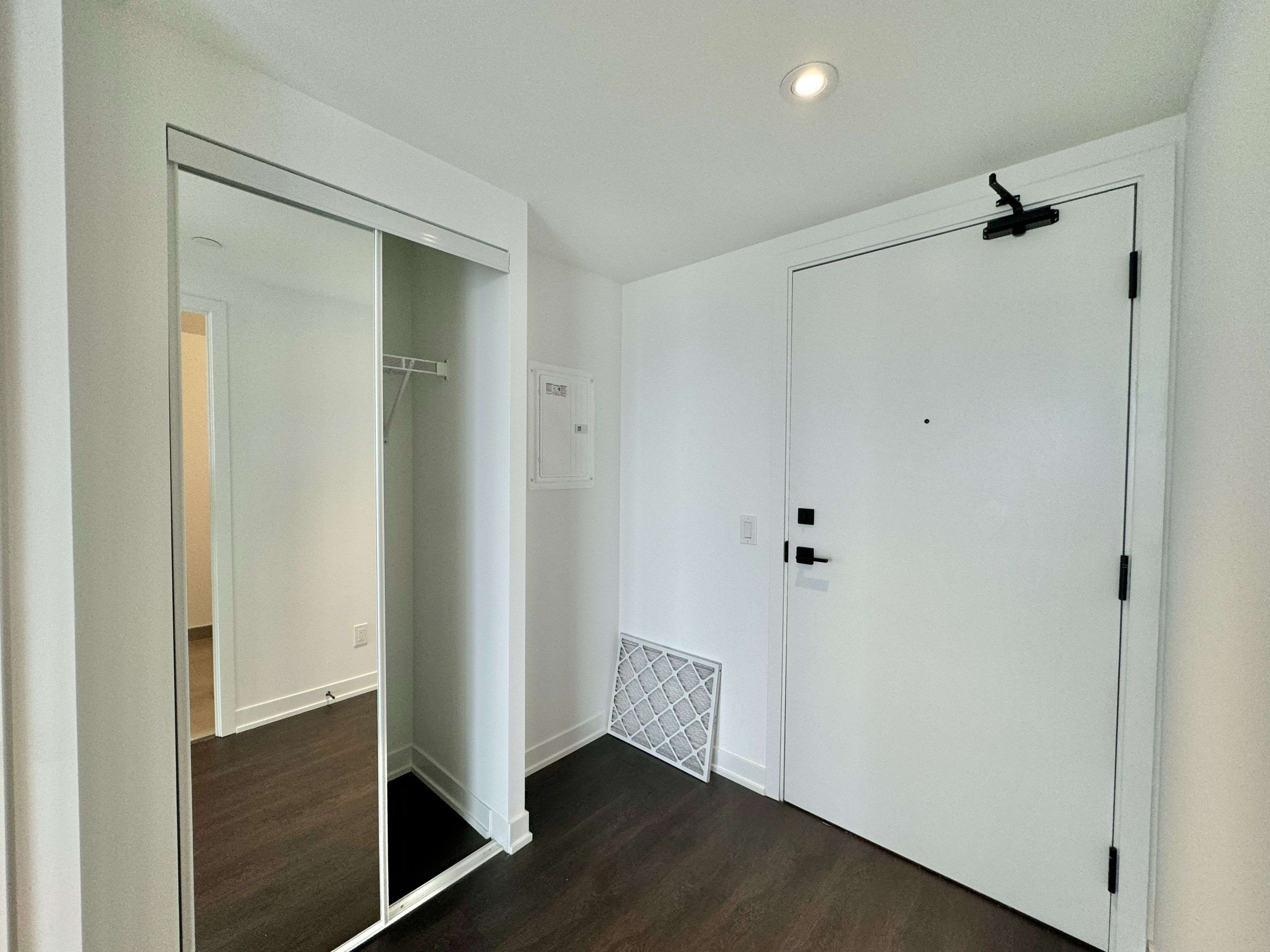 Toronto C08, ON M5B 0C8,319 Jarvis ST #4212