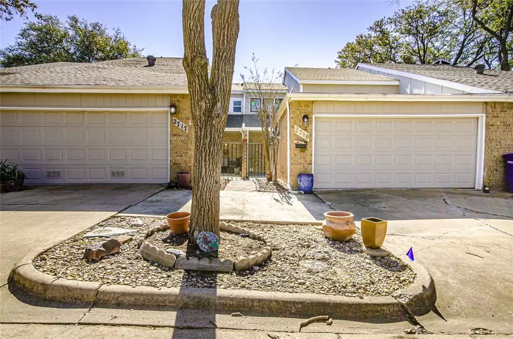 Carrollton, TX 75006,2718 Creek Wood Court