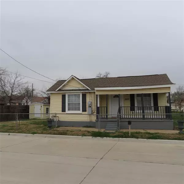 1007 Palm Street, Carrollton, TX 75006