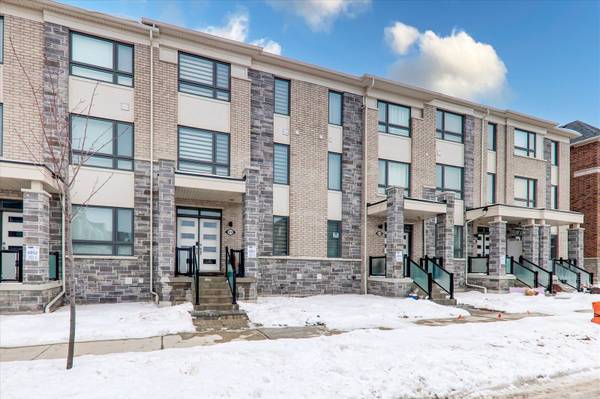 3316 Thunderbird Promenade, Pickering, ON L1X 0N4