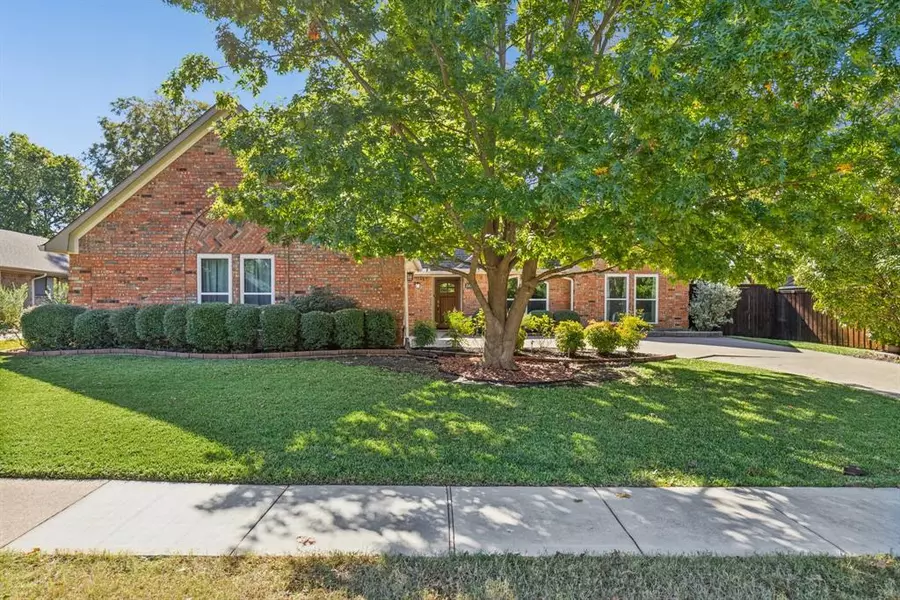 2402 Elmhurst Street, Rowlett, TX 75088