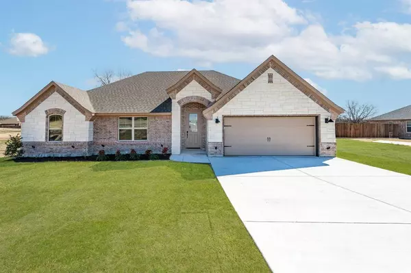 Stephenville, TX 76401,560 Walking Horse Drive