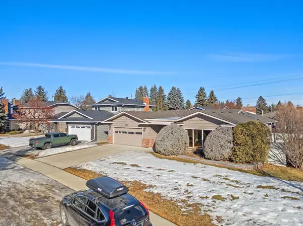 Calgary, AB T2J 4B1,520 129 AVE Southeast