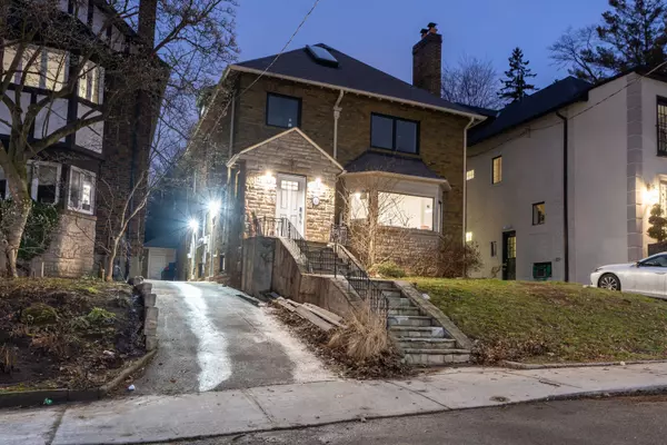 8 Glen Edyth DR #Lower, Toronto C02, ON M4V 2V7