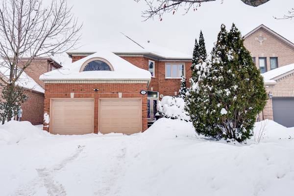 32 Loma Vista DR, Vaughan, ON L4J 7S3