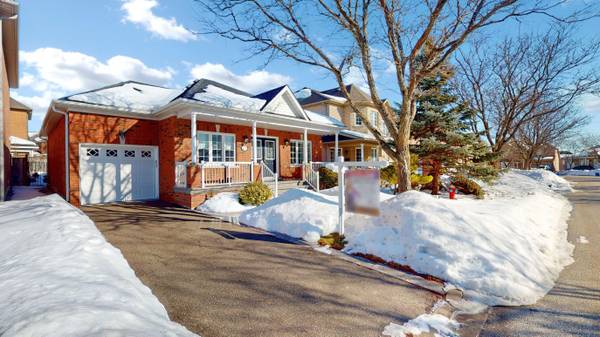 Richmond Hill, ON L4S 2H9,61 Palisade CRES