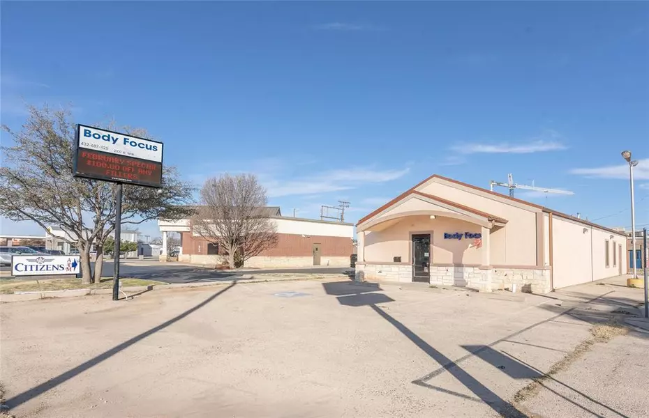 2100 W Wall Street, Midland, TX 79701