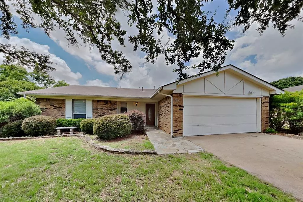 Grapevine, TX 76051,2731 Kimberly Drive