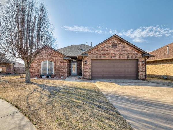 11108 SW 7th Circle, Yukon, OK 73099