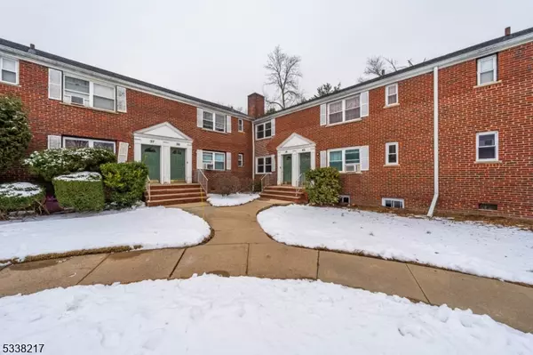 41B Carolyn Ter #B, Roselle Boro, NJ 07203