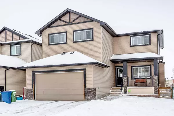 581 Luxstone LNDG Southwest, Airdrie, AB T4B 0C7