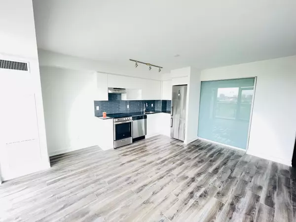 Toronto C04, ON M6A 0B3,120 Varna DR #1007