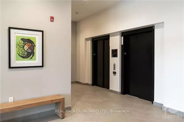 Manor Park - Cardinal Glen And Area, ON K1K 5C2,1350 HEMLOCK ST #209