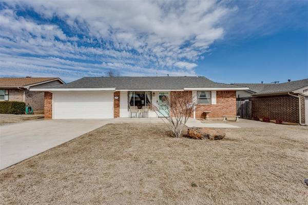 209 E Beech Avenue, Yukon, OK 73099